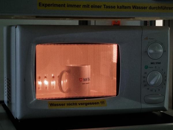 An experiment with microwaves