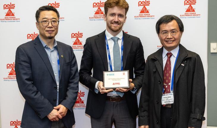 Saverio Bolognani collects the award